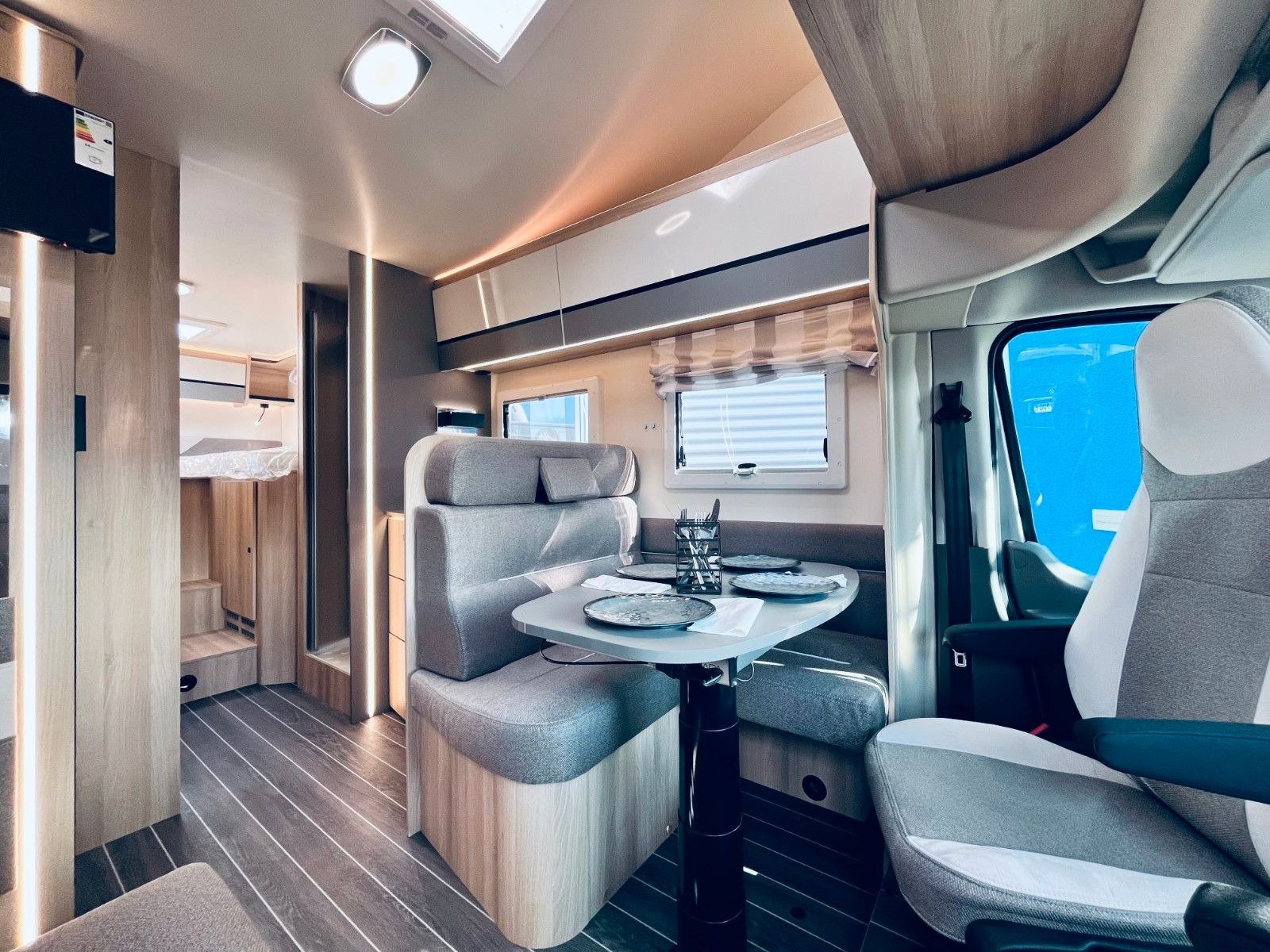 Ford Transit 5 osób (2026)